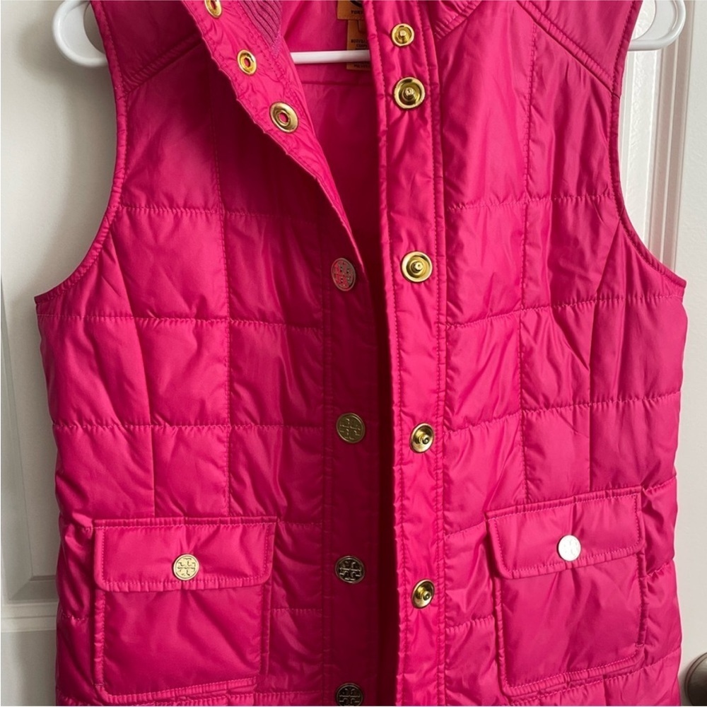 TORY BURCH Pink Quilted
Puffer Sleeveless Jacket Vest 
Gold LOGO Snap Buttons XL - Picture 6 of 8